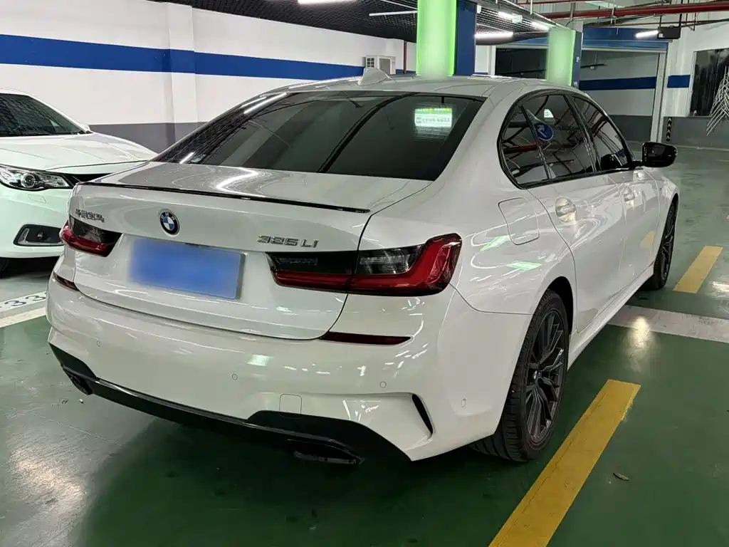 BMW 3 Series 2021 — фото 16