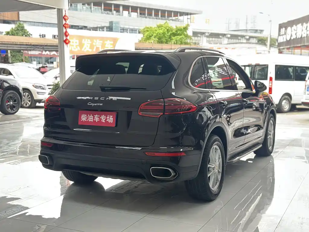 Porsche Cayenne 2015 — фото 6
