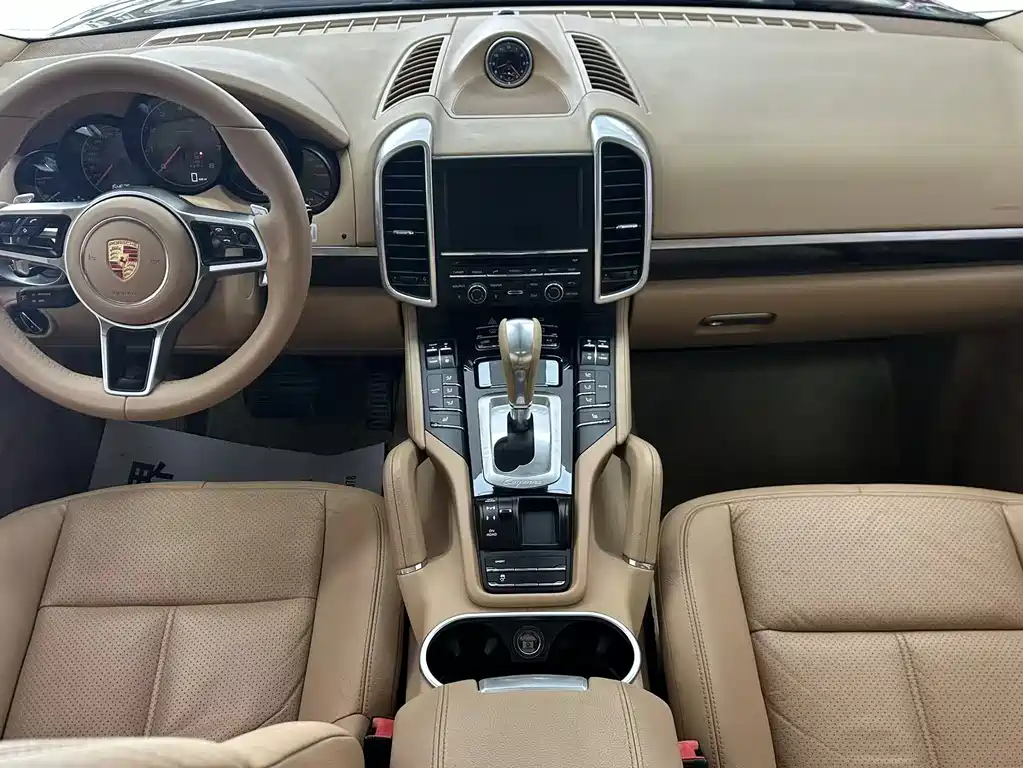 Porsche Cayenne 2015 — фото 11