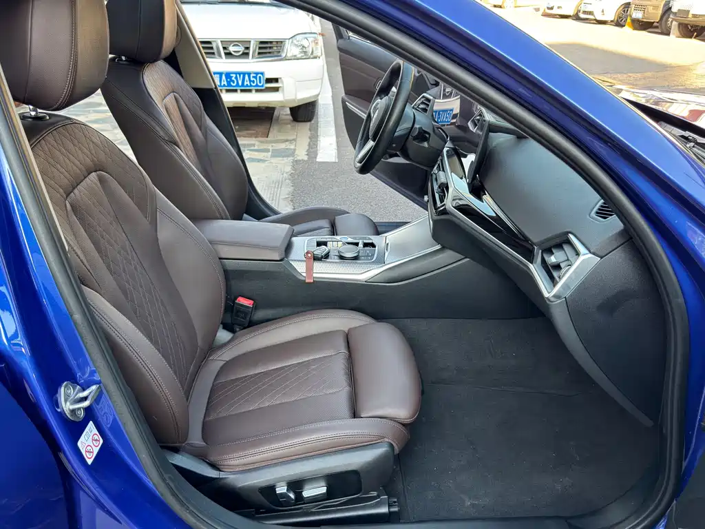 BMW i3 2022 — фото 11