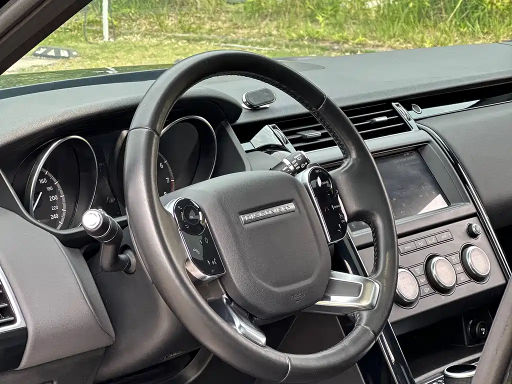Land Rover Discovery 2019 — фото 5