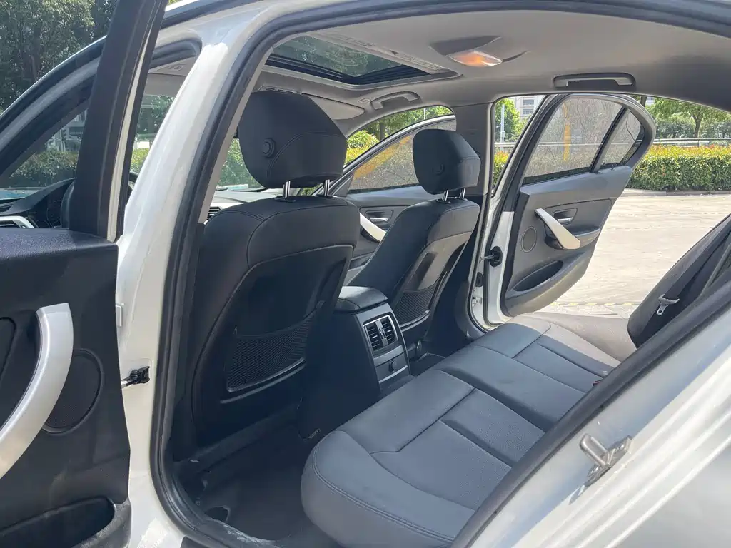 BMW 3 Series 2016
