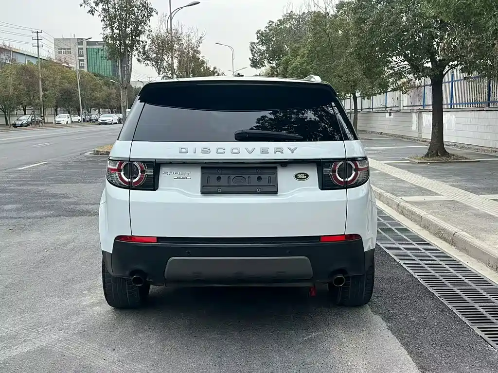 Land Rover Discovery Sport 2017 — фото 8