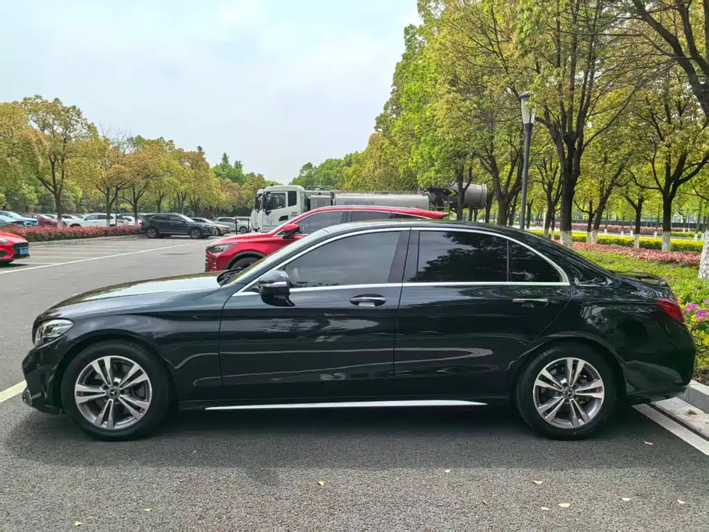 Mercedes-Benz C-Class 2020 — фото 14