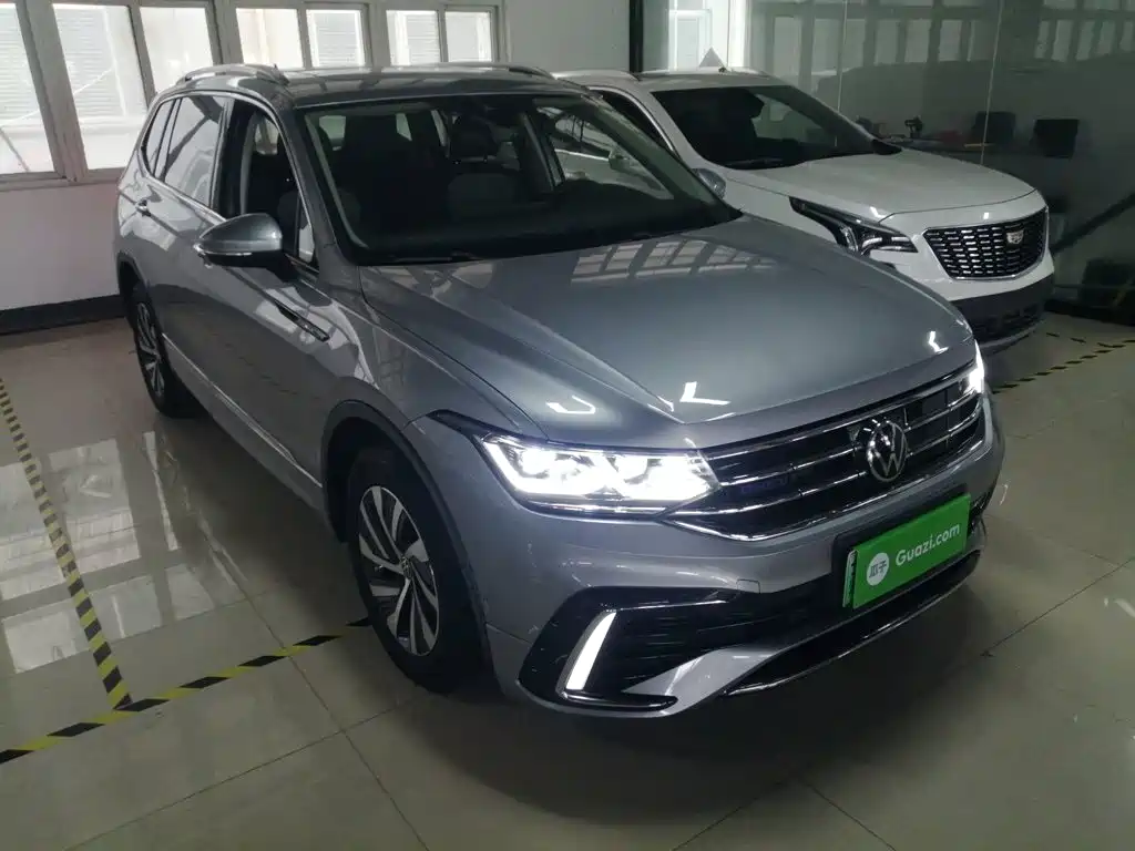 Volkswagen Tiguan L PHEV 2021 — фото 4