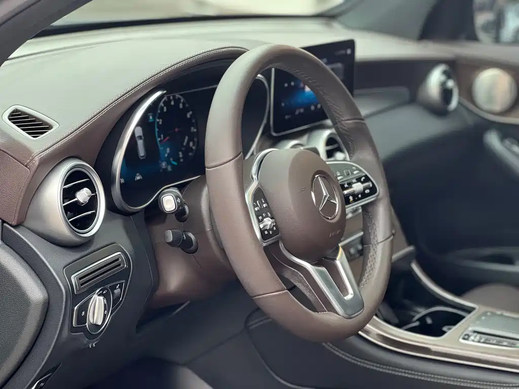 Mercedes-Benz GLC 2022 — фото 10