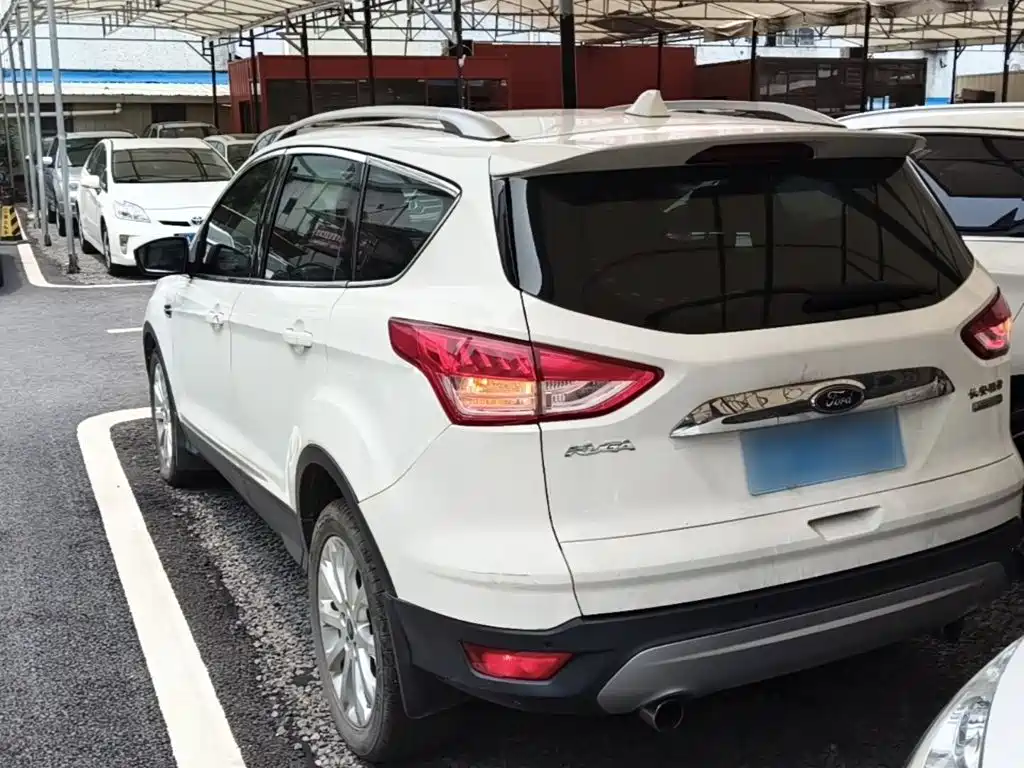 Ford Kuga 2014 — фото 5