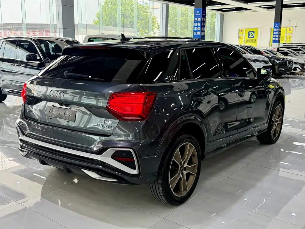 Audi Q2L 2023 — фото 12