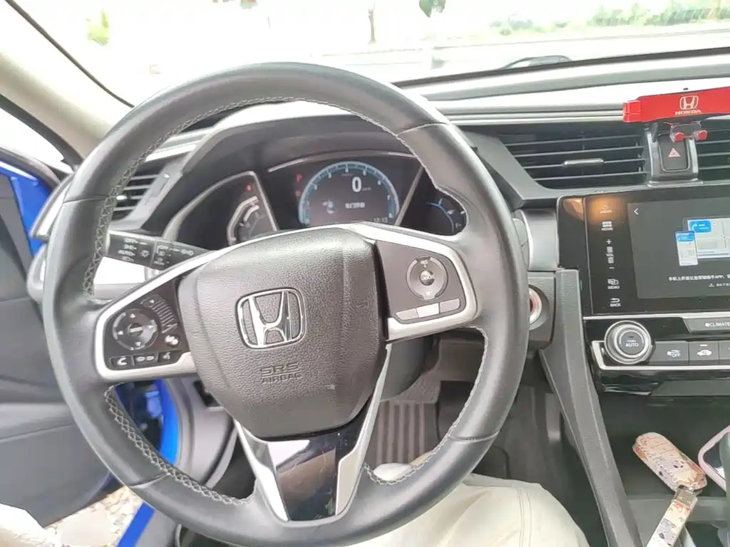 Honda Civic 2017 — фото 10