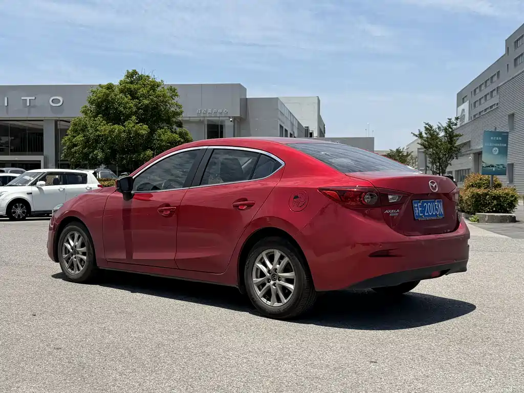 Mazda 3 Axela 2017 — фото 7