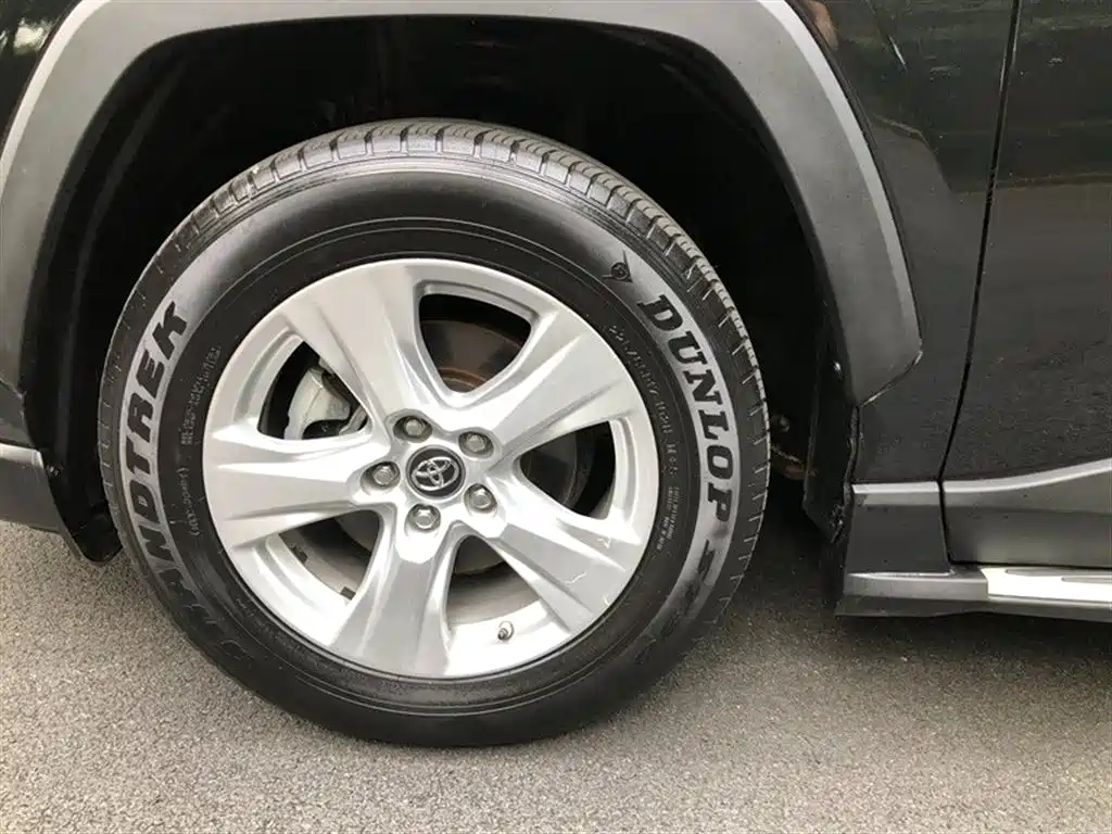 Toyota RAV4 2020 — фото 14