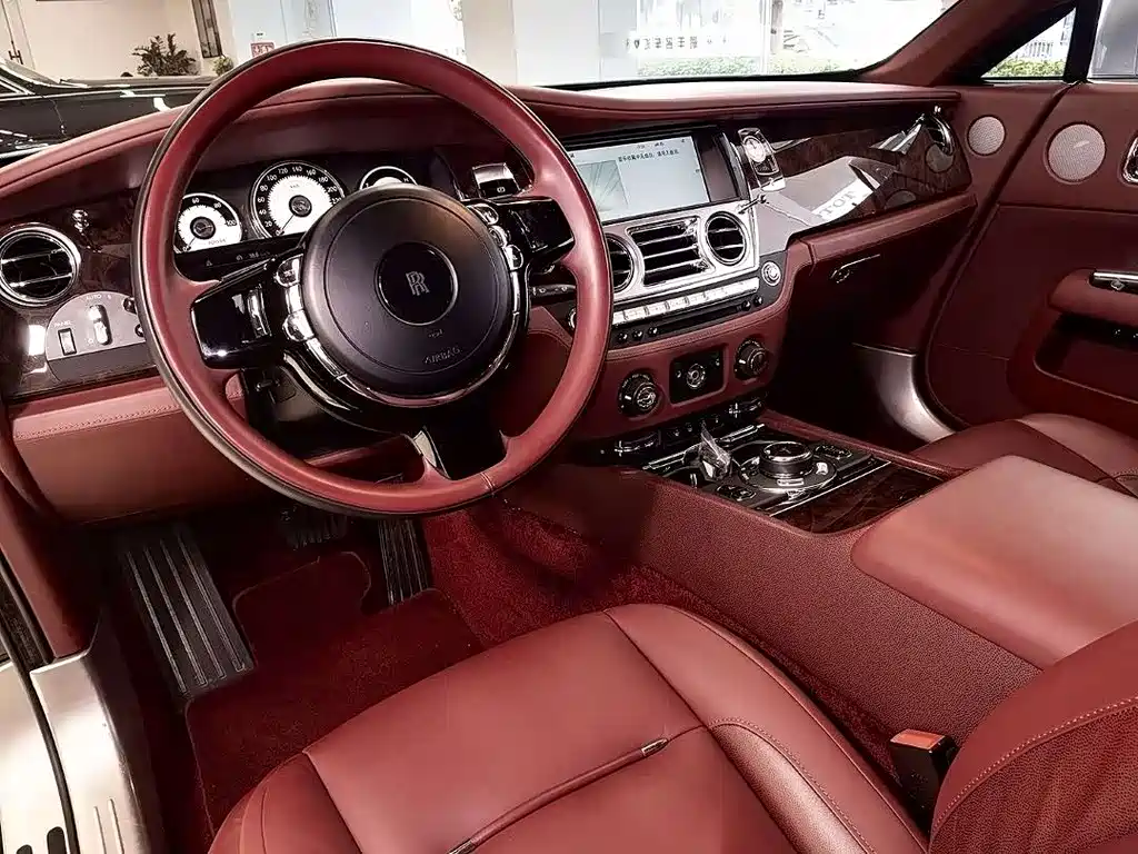 Rolls-Royce Wraith 2015 — фото 4