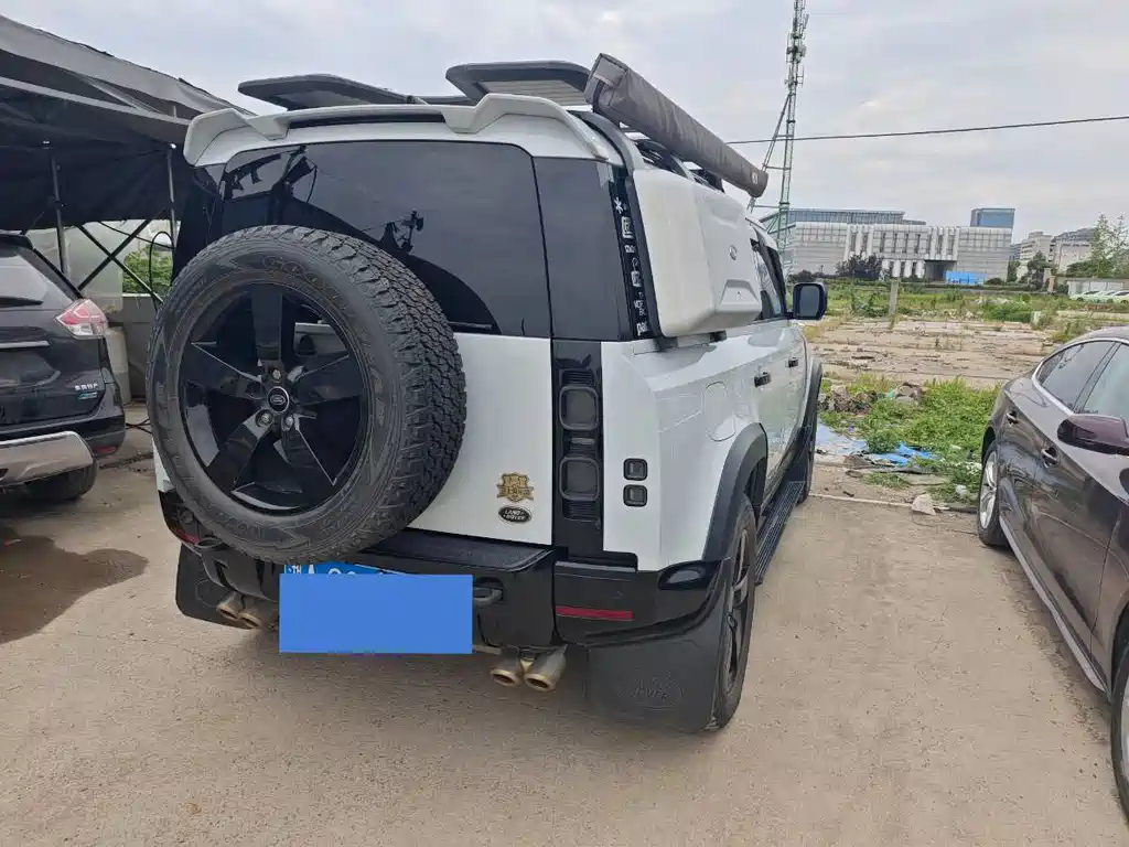 Land Rover Defender 2021 — фото 20