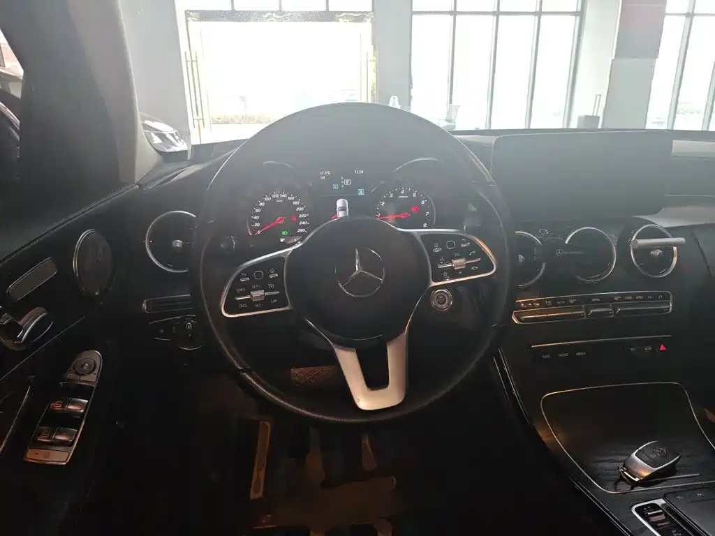 Mercedes-Benz C-Class 2019 — фото 7