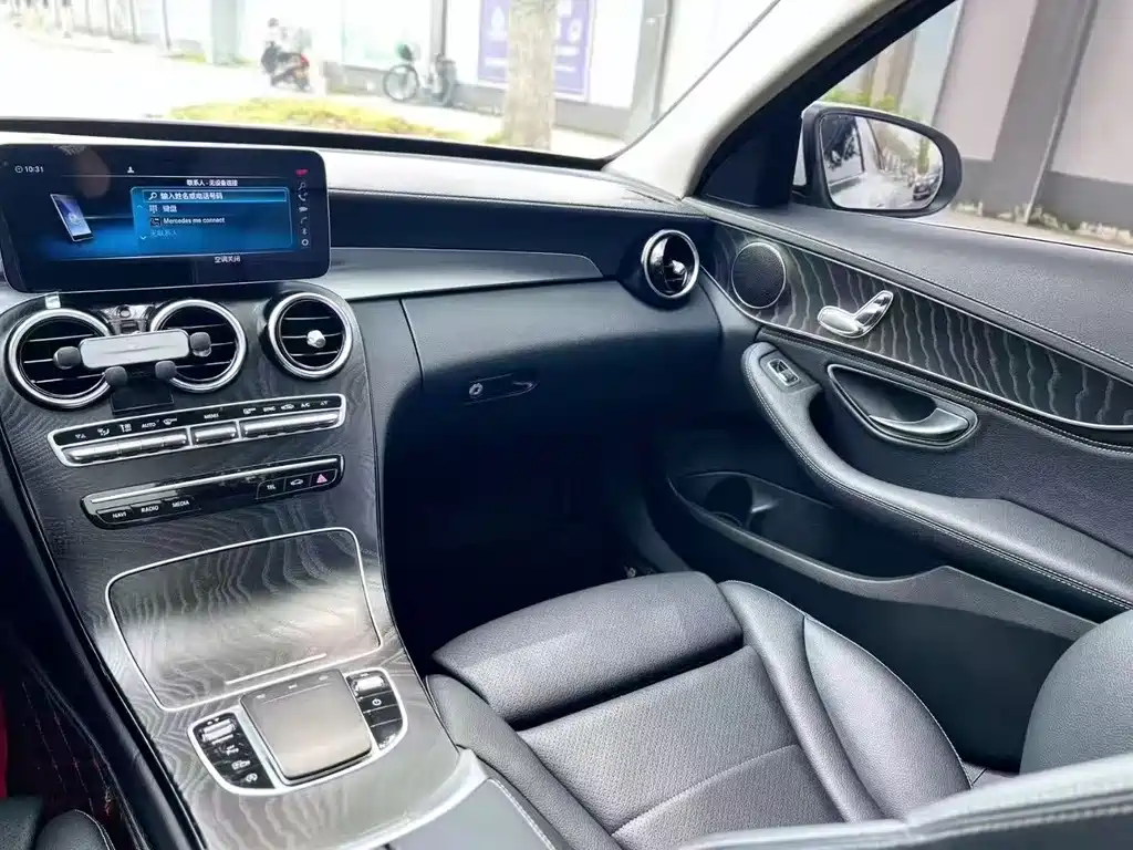 Mercedes-Benz C-Class 2019 — фото 7