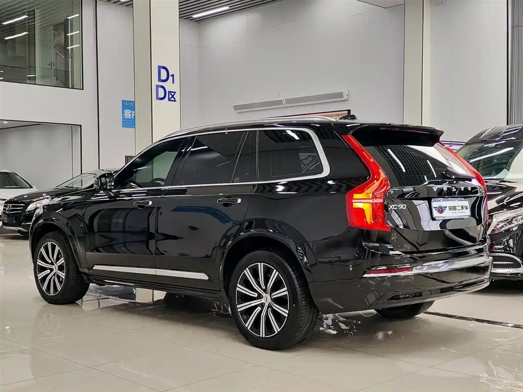 Volvo XC90 2023 — фото 4