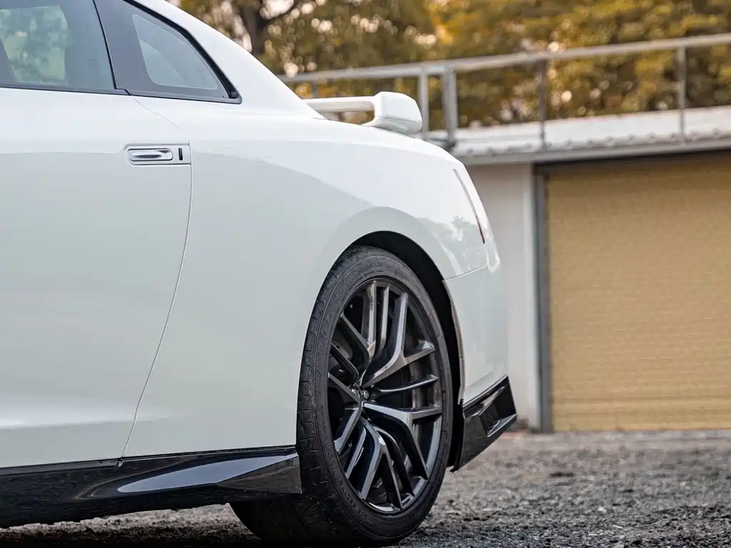 Nissan GT-R 2018 — фото 11