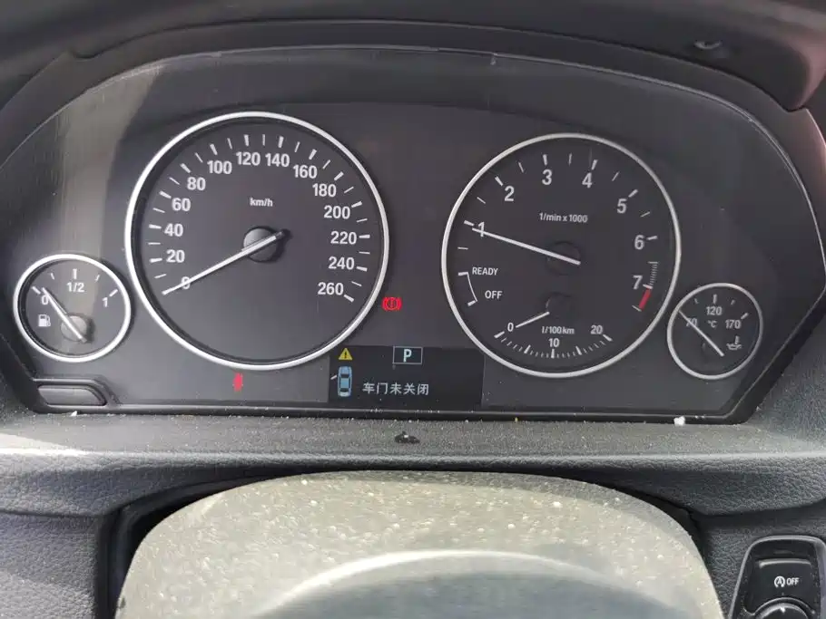 BMW 3 Series 2017 — фото 14