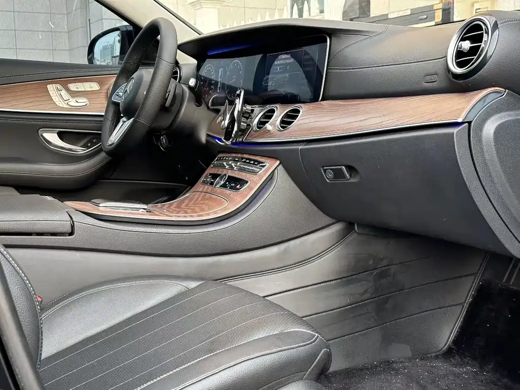 Mercedes-Benz E-Class 2019 — фото 6
