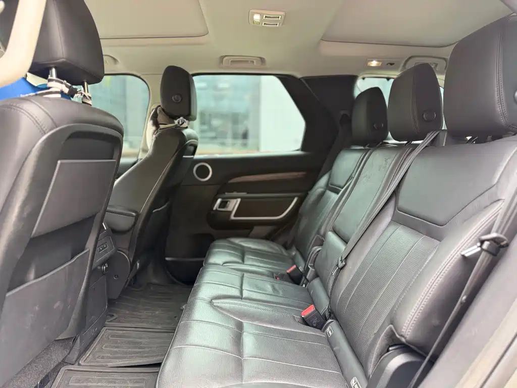 Land Rover Discovery 2018 — фото 14