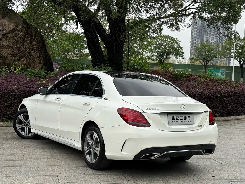 Mercedes-Benz C-Class 2019 — фото 17