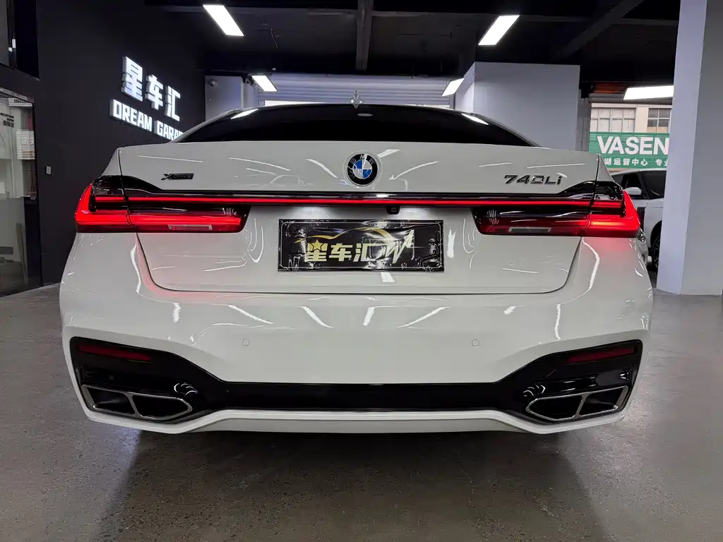 BMW 7 Series 2016 — фото 12