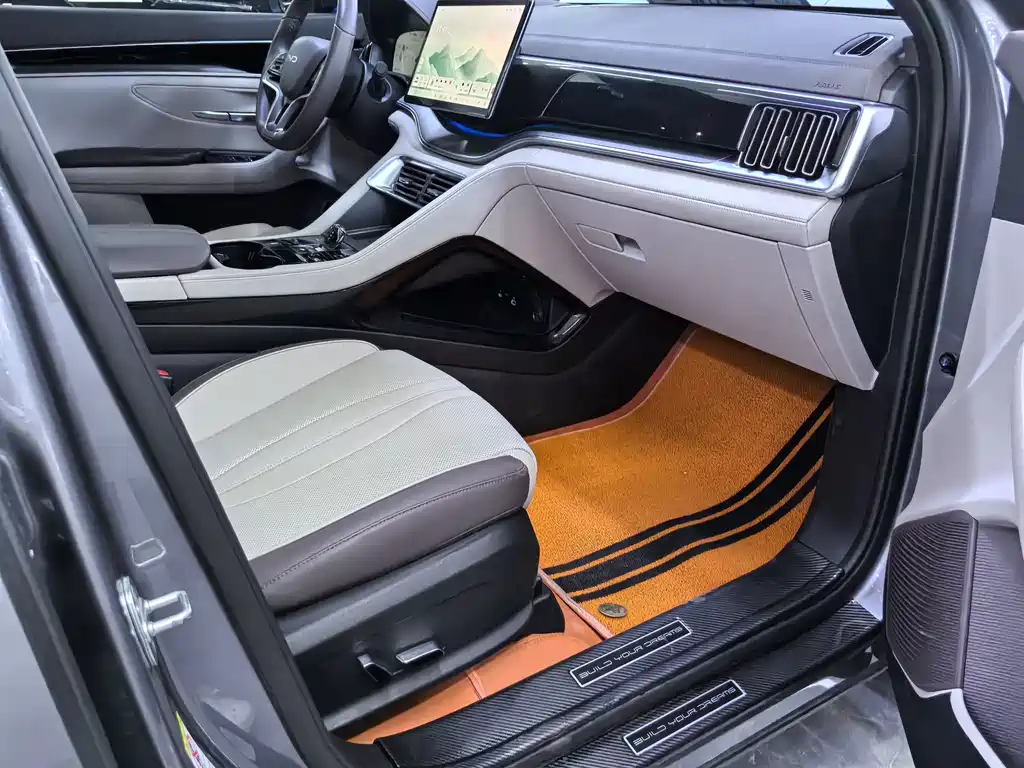 BYD PLUS New Energy 2024 — фото 11