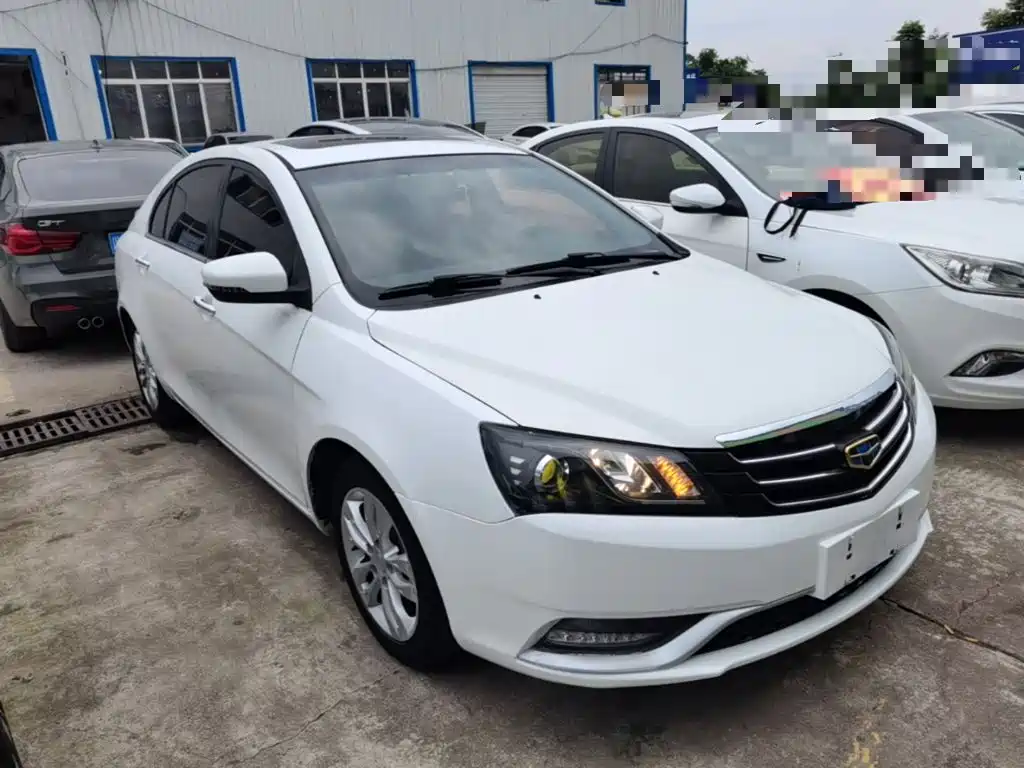 Geely Emgrand 2015 — фото 4