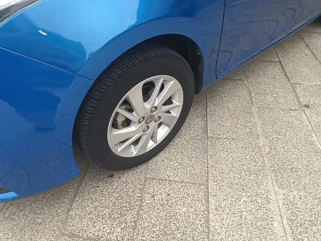 Toyota Yaris L 2016 — фото 23