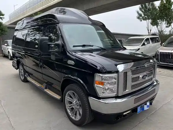 Ford E350 2015