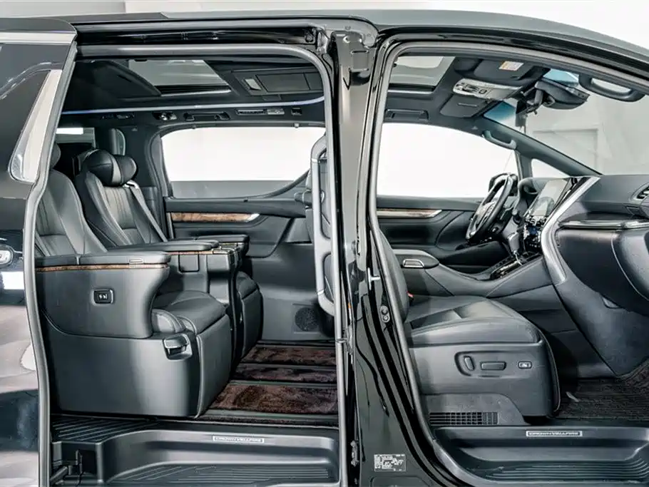 Toyota Vellfire 2022 — фото 21