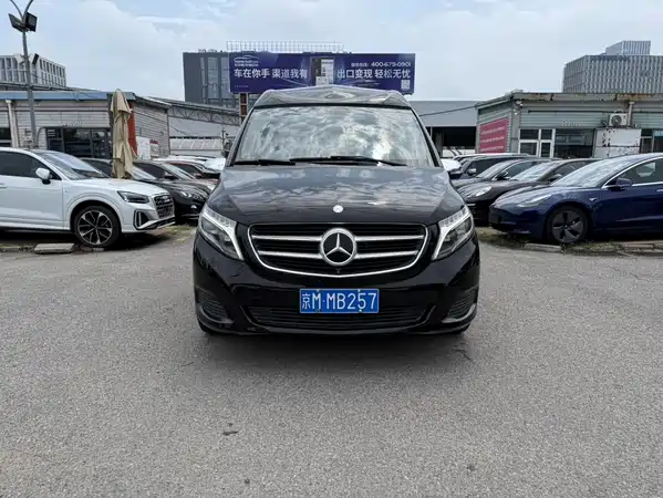 Mercedes-Benz V-Class 2016
