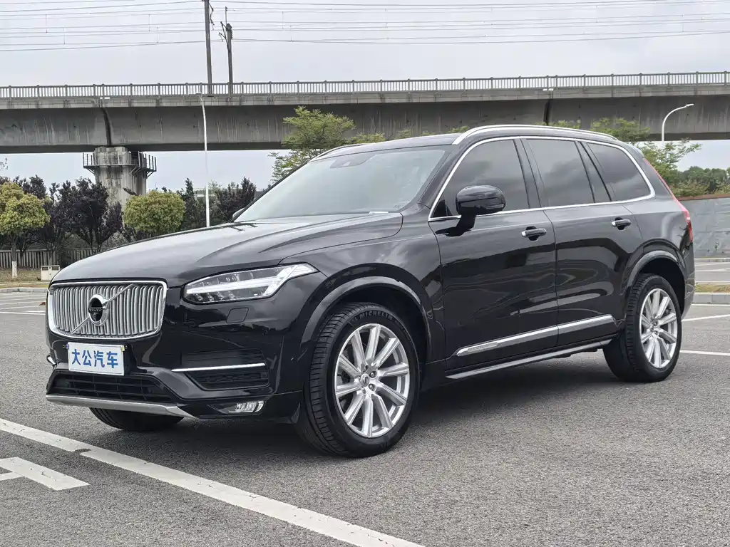 Volvo XC90 2016 — фото 1