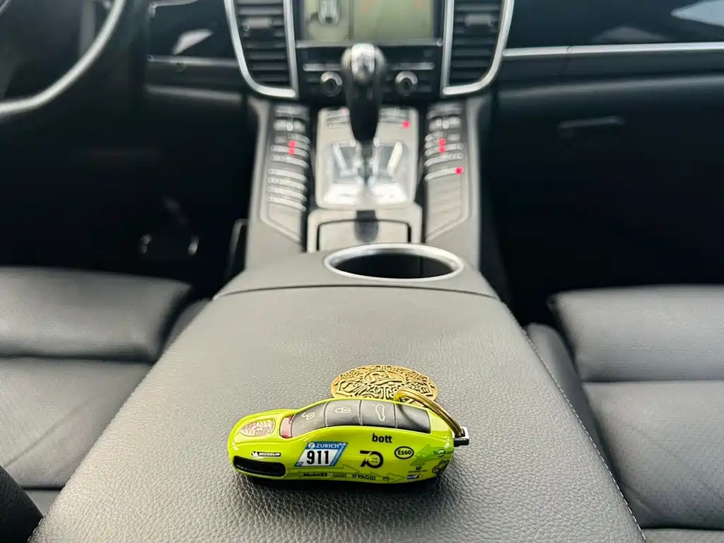 Porsche Panamera 2015 — фото 12