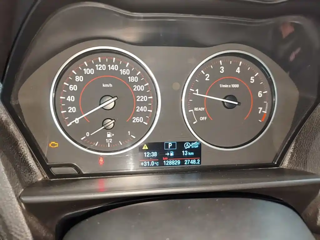 BMW 1 Series 2015 — фото 12