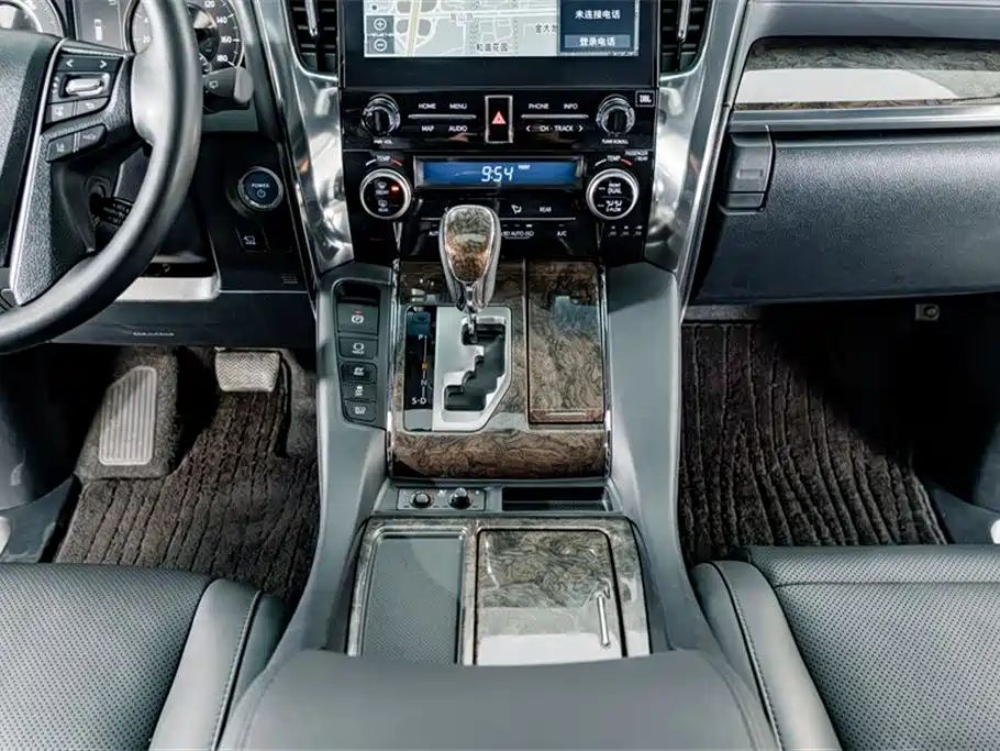 Toyota Vellfire 2022 — фото 14