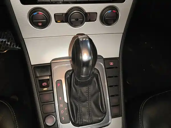 Volkswagen Magotan 2015