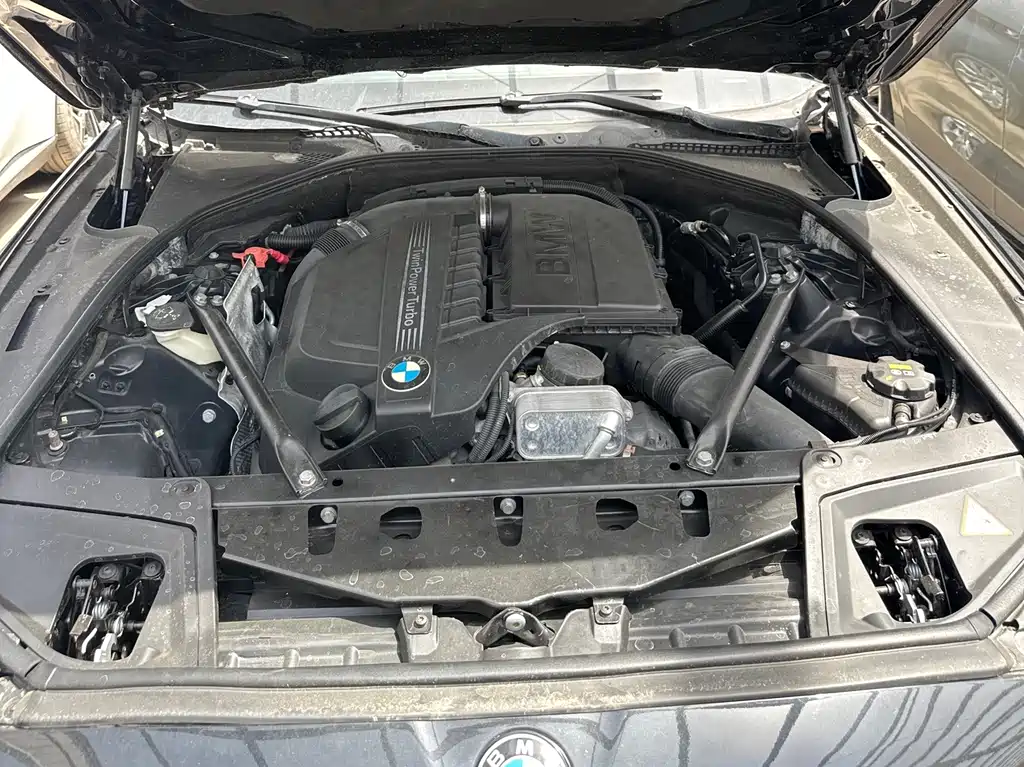 BMW 5 Series 2013 — фото 11