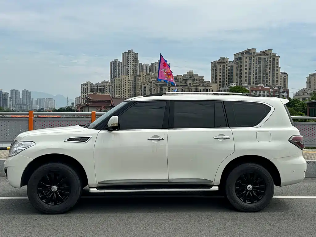 Nissan Patrol 2018 — фото 16