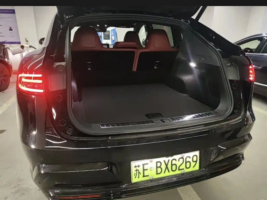 Luxeed Zhijie R7 2025