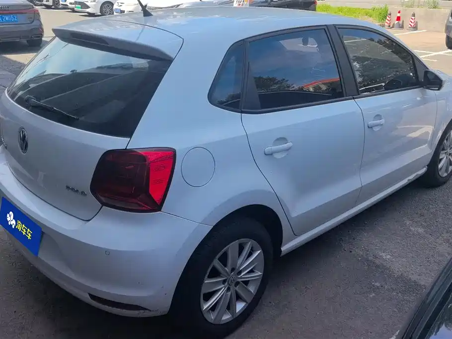 Volkswagen Polo 2015 — фото 3