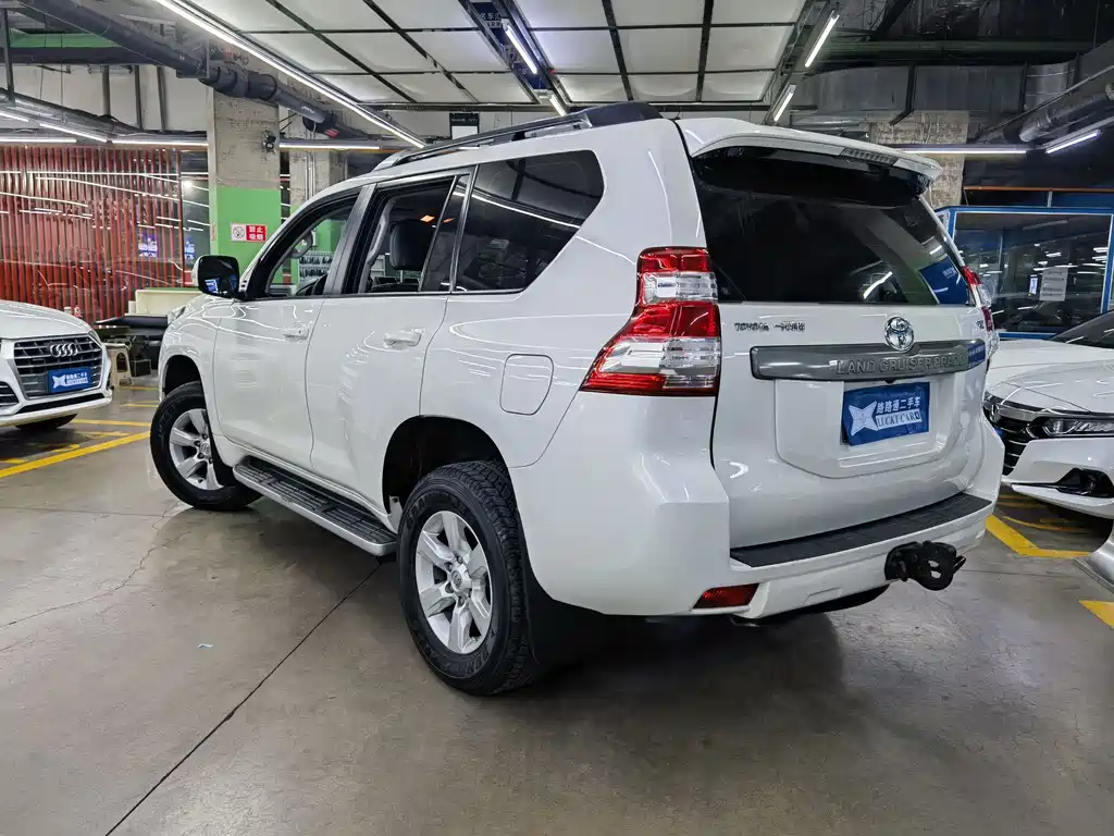 Toyota Prado 2016 — фото 6