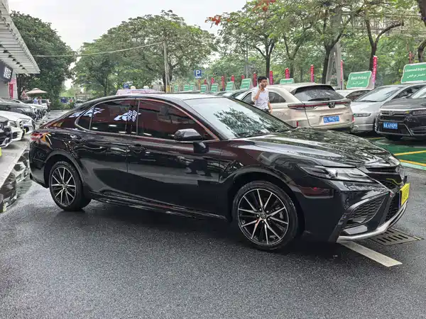 Toyota Camry 2021