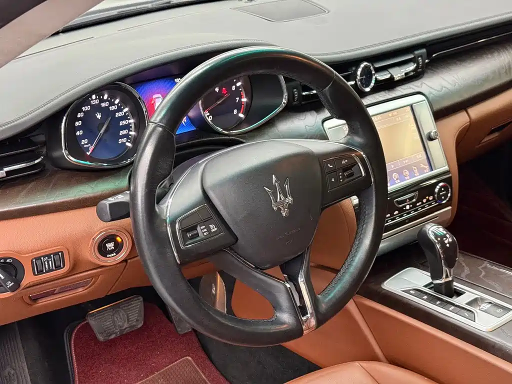 Maserati Quattroporte 2016 — фото 7