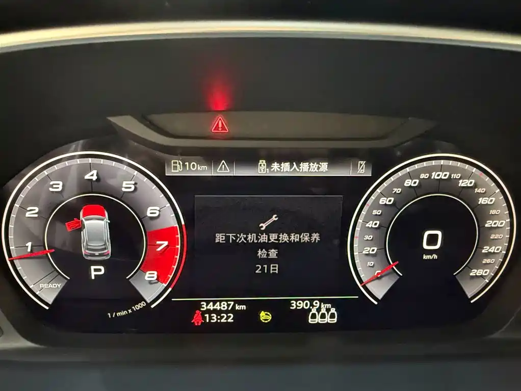 Audi Q3 2022 — фото 10