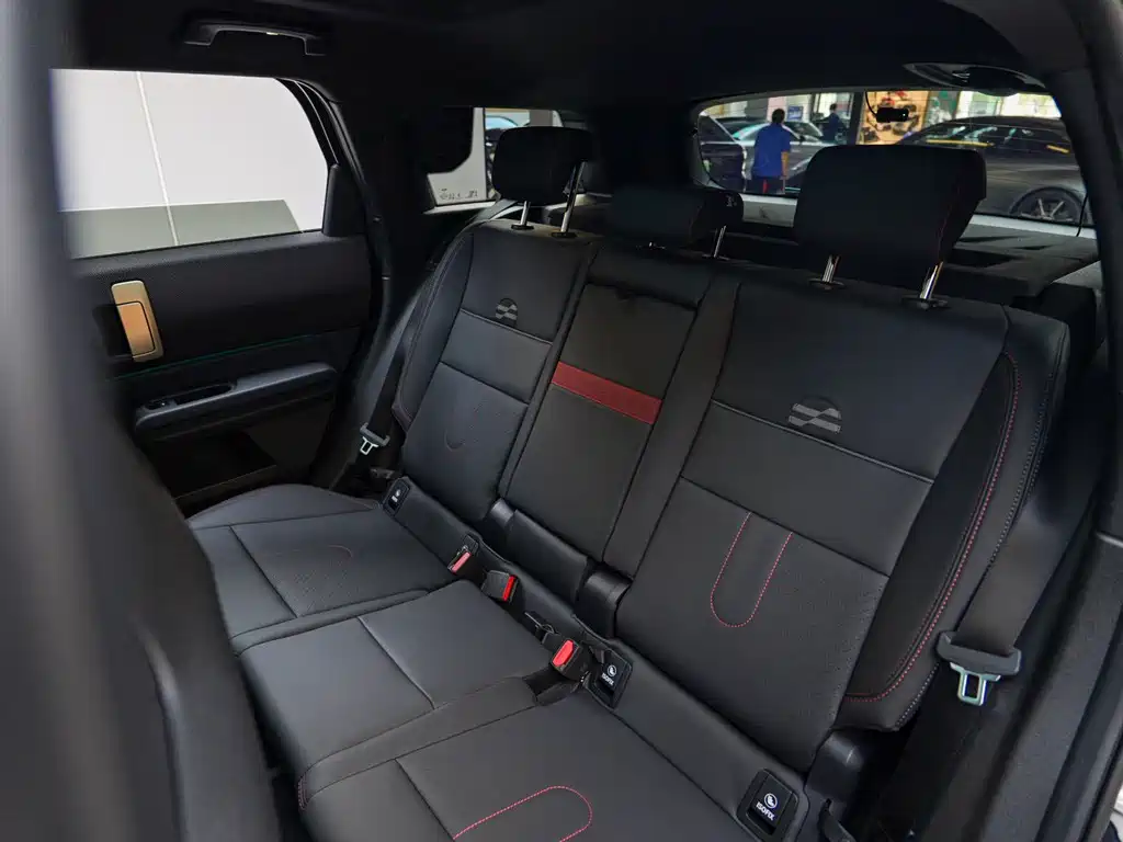MINI JCW Countryman 2024 — фото 14
