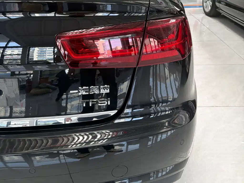 Audi A6L 2018 — фото 16