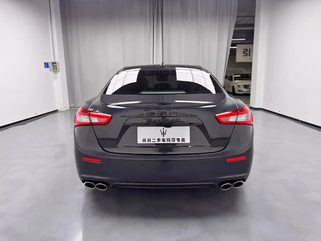 Maserati Ghibli 2017 — фото 21