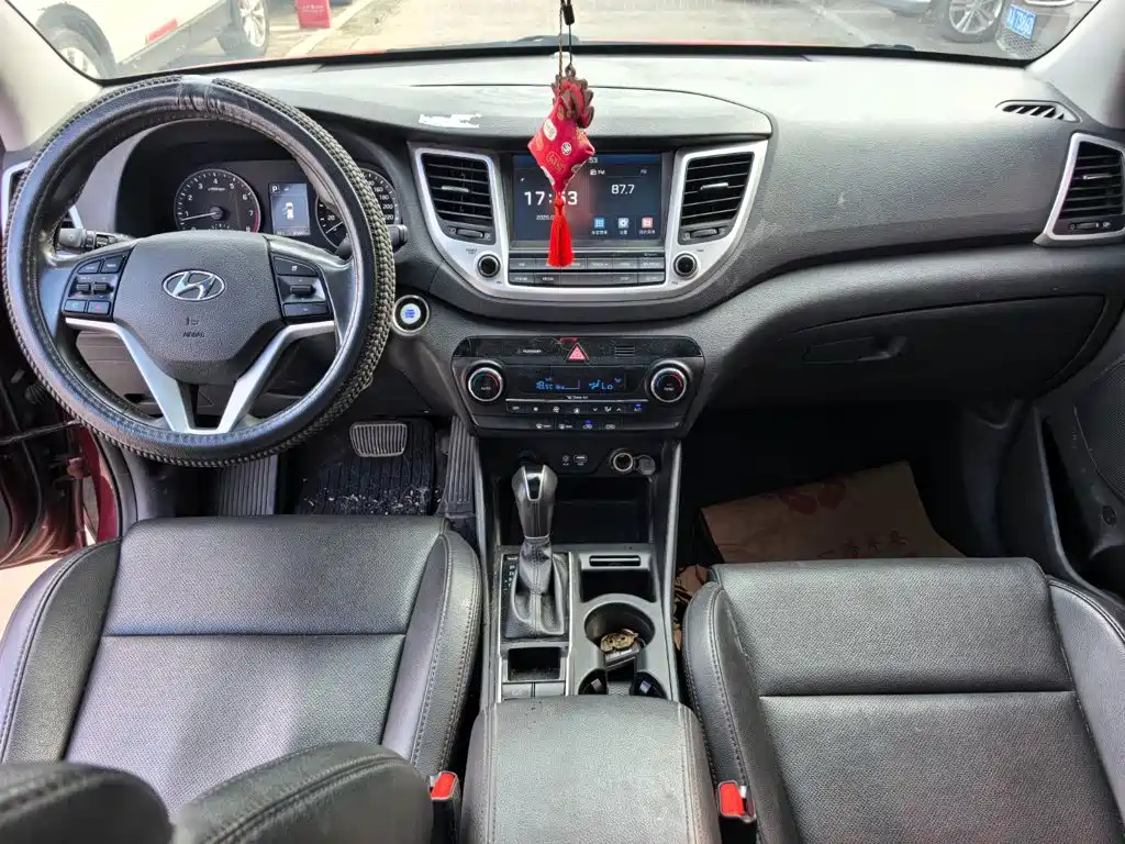 Hyundai Tucson 2016 — фото 12