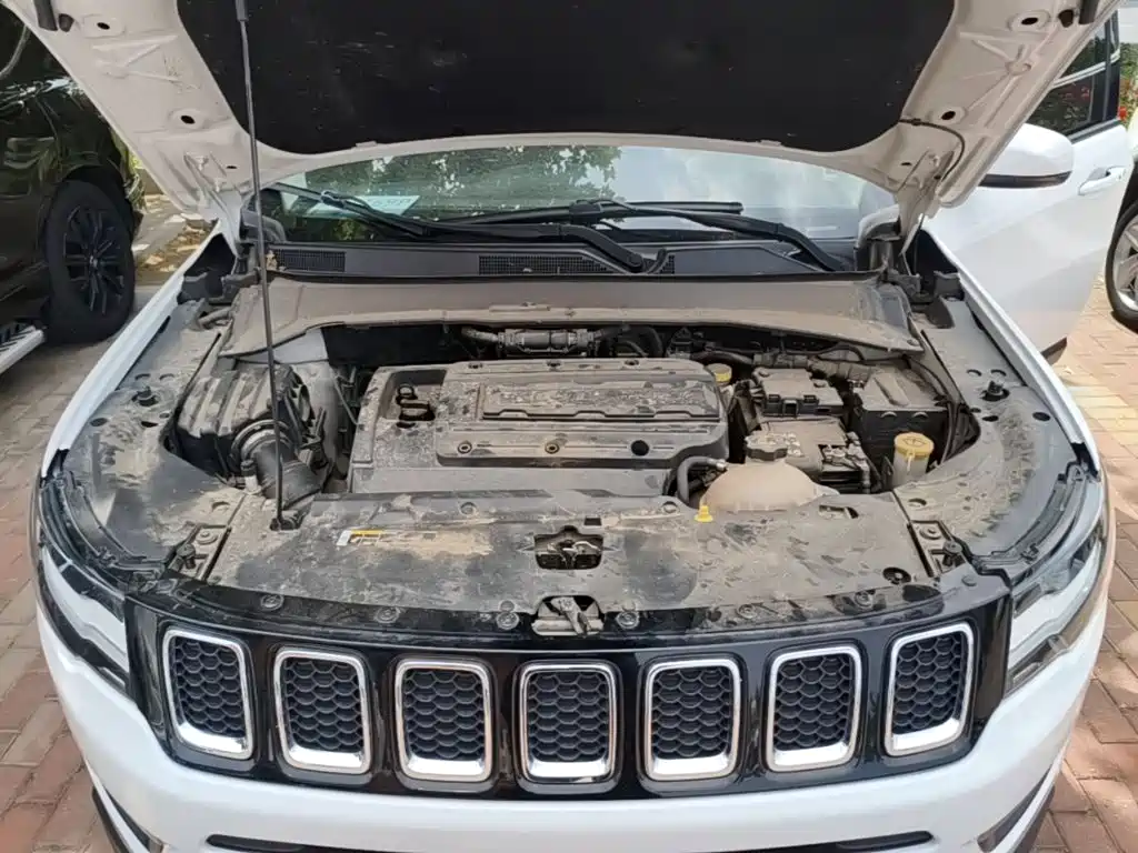 Jeep Compass 2017 — фото 20
